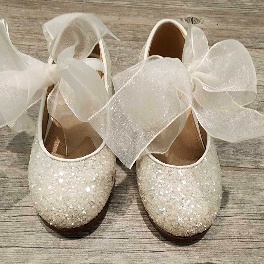 Girls Dress shoes with small heel
